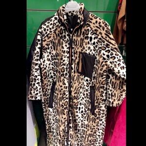 Super warm reversible leopard print coat